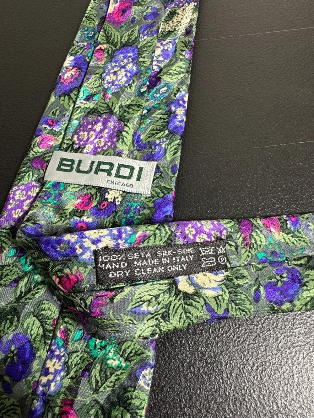 Burdi Chicago mens green colorful floral 100% silk luxury neck tie EUC